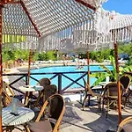 Mobil Confortable Avec Terrasse - Api-1-52-1614